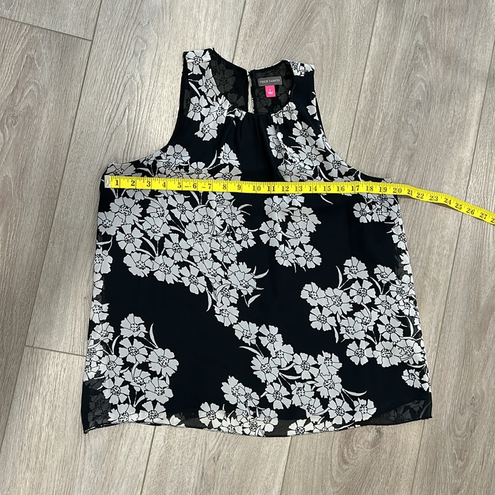 VINCE CAMUTO Sleeveless Top Size Small - Picture 2 of 10